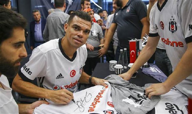 17-08/23/599d75b67af507226c3b3332