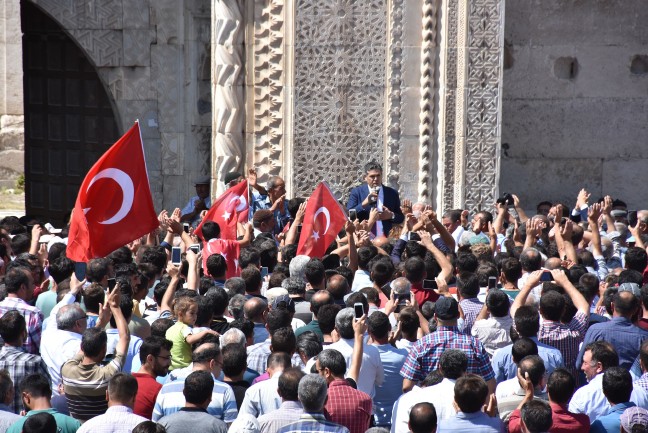 17-08/25/1-1503656616