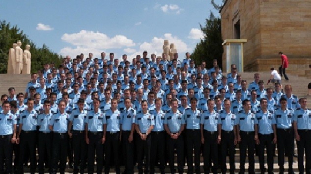 17-08/25/infaz-koruma-memuru