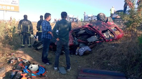 17-09/07/bursa-ankara-yolunda-feci-kaza-1-i-cocuk-7-kisi-hayatini-kaybetti-9819264