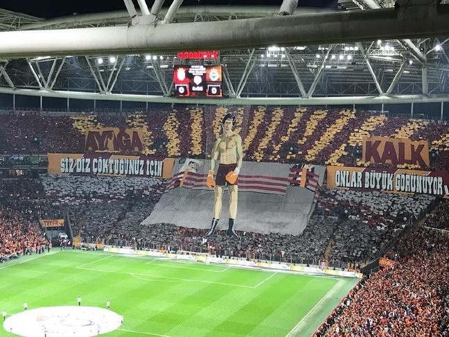 17-10/24/0x0-galatasaray-tribunlerinden-muthis-koreografi-1508689874508