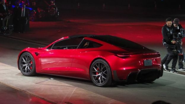 17-11/17/_98791055_tesla-semi_46