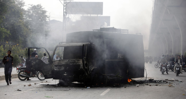 17-11/25/2-1511637026