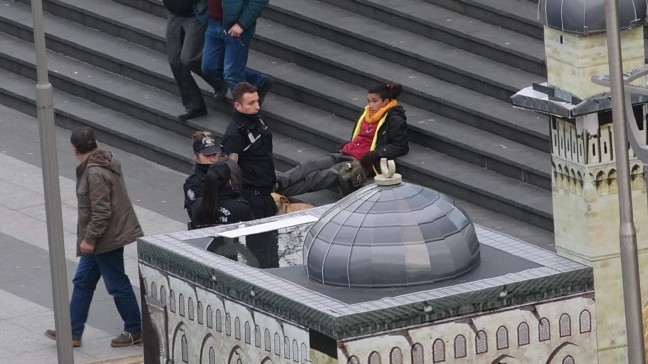 17-12/25/8582794-1514219873