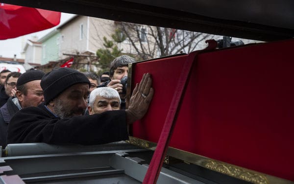 18-01/23/1807635_bd1177527393900662d81a8401b7c294