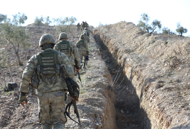 18-02/06/22-1517906102