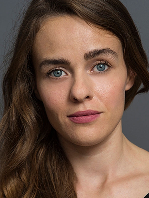 18-02/19/tugba-com-makar-4922