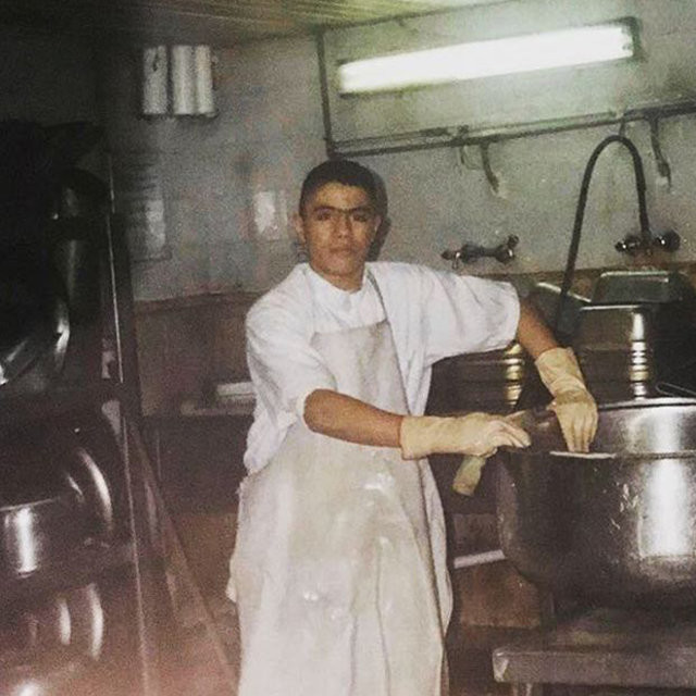 18-02/24/1851519_3cf98117784f87df2463bef943387486_640x640