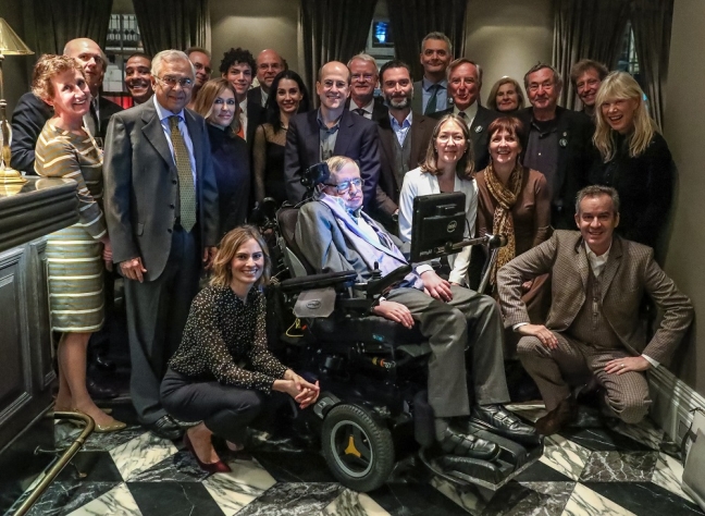 18-03/14/stephen-hawking