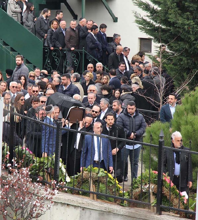 18-03/15/resimid_9165704-copy