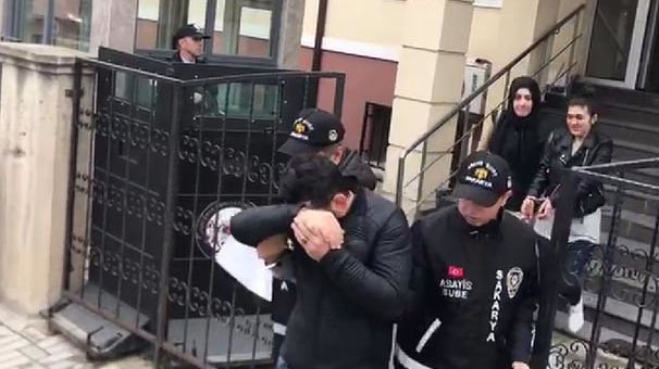 18-03/22/ciftlik-bank-sorusturmasinda-2-kisi-daha-tutuklandi-11068737