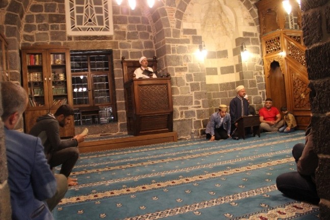 18-03/22/resized_f8772-a341463_04