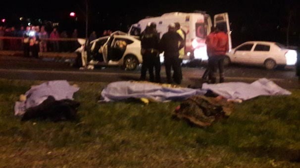 18-03/26/kayseri-de-ambulans-ile-otomobil-carpisti-5-olu-2-yarali-11088853