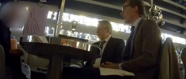 18-04/04/1884885_5db93ad32f5027527425981c2745e57b