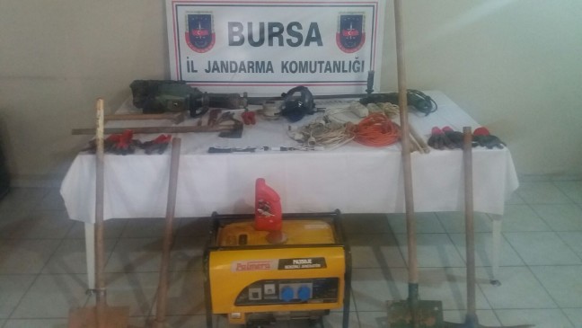 18-04/07/aw355998_02