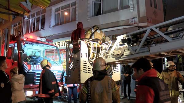 18-04/09/fatih-te-5-katli-binada-yangin-11194549