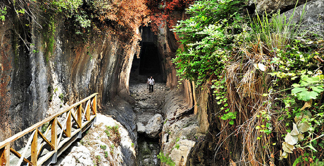 18-04/18/titus-tuneli-1