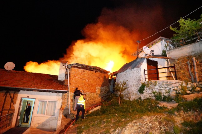 18-04/23/aw370721_10