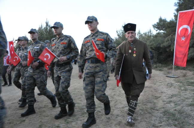 18-04/25/aw372687_27