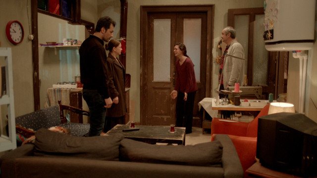 18-04/25/kadin-4437-galeri-resim-ced07556-be20-4e0b-ac77-76cc9671834b-mpositioned-640x360