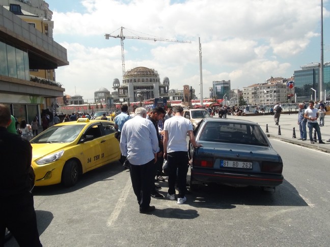 18-05/13/taksim2