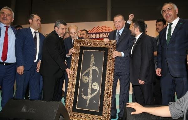 18-06/01/6d79b70987a9984a5d73cbb0ed126858-1527883197