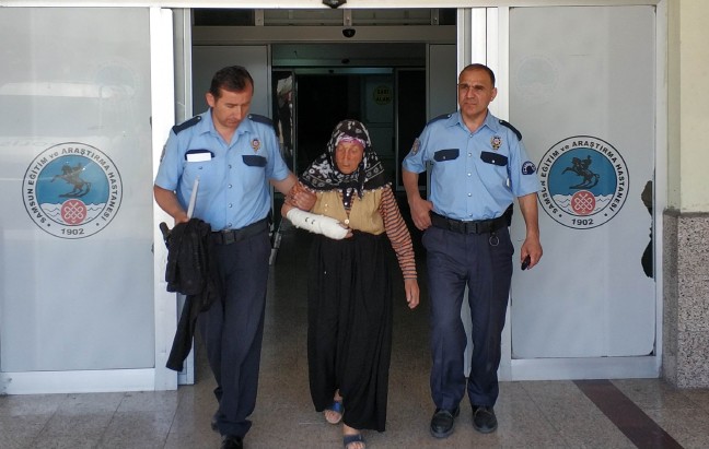 18-06/03/aw409886_01