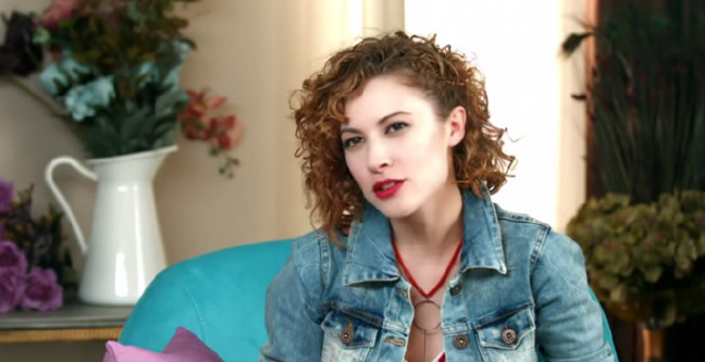 18-06/08/acelya-topaloglu-kimdir