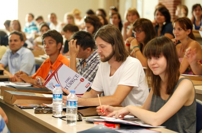 18-06/28/yasar_universitesi-75