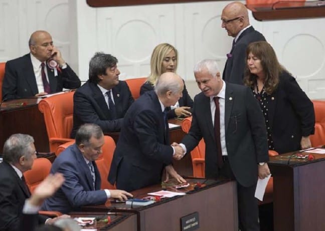 18-07/07/5b40af995379ff13fc5394bc