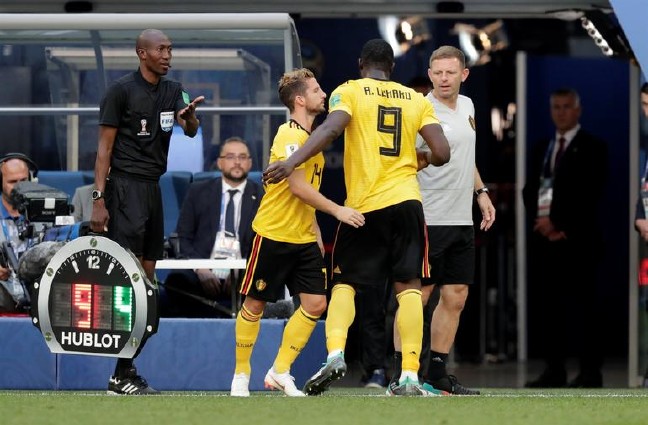 18-07/14/5b4a1c065379ff23b4674325