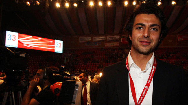 18-07/18/5b4f728f5379ff1e9c282093