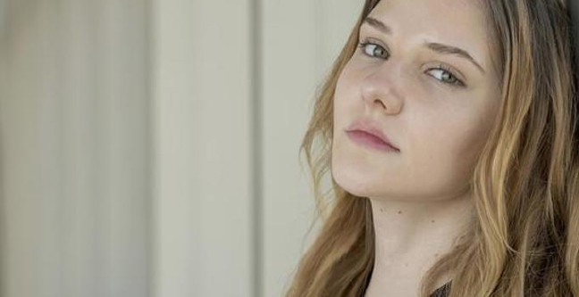 18-07/25/alina-boz-kimdir