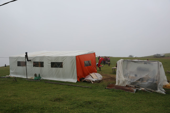 18-08/06/rizede-yaylada-mera-isgal-kavgasi-cikti-cadir-atese-verildi_3184_dhaphoto7