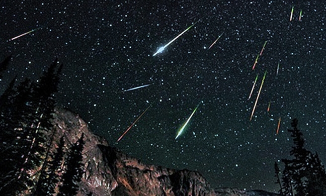 18-08/12/perseid-800