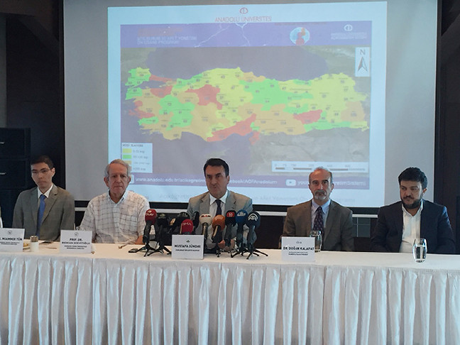 18-08/16/aw470902_02