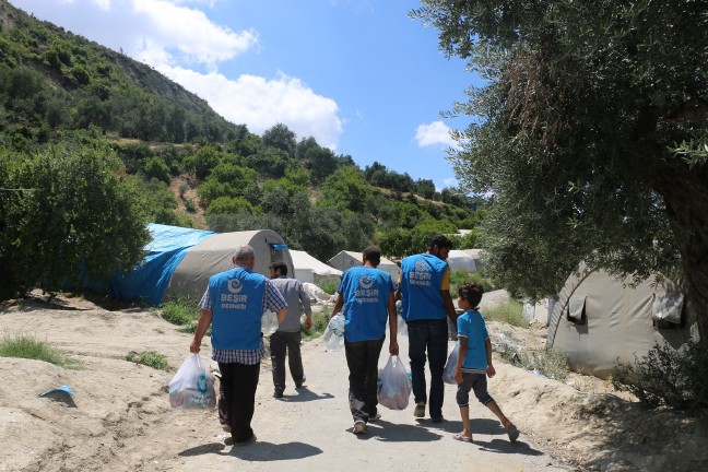18-09/06/1536215723_idlib_yardimlari_besir_dernegi_2