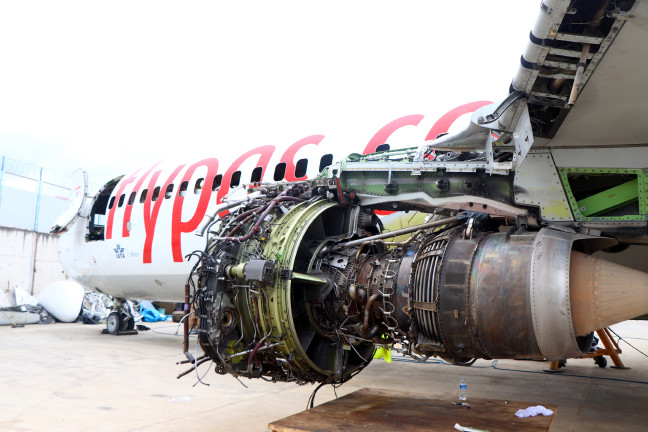 18-09/15/trabzonda-pistten-cikan-ucakta-sokum-islemi-bitti_1304_dhaphoto4