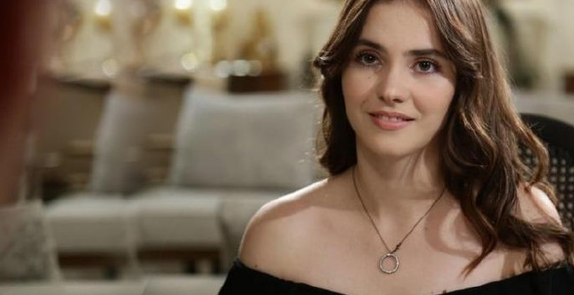 18-09/16/genc-melike-candan-kimdir