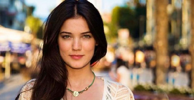 18-09/16/gokce-yucel-kimdir