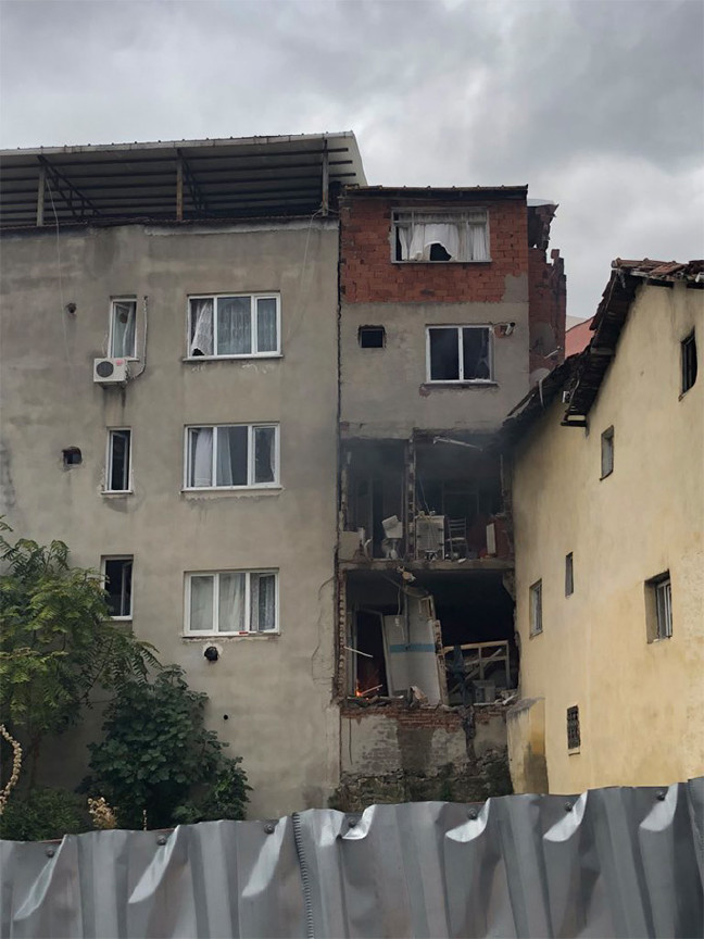 18-09/26/patlama-1537969281