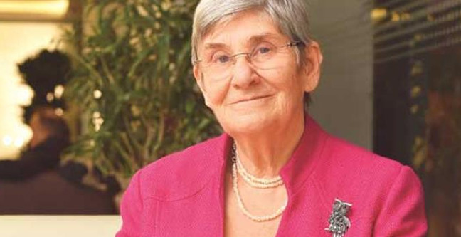 18-10/10/canan-karatay-kimdir