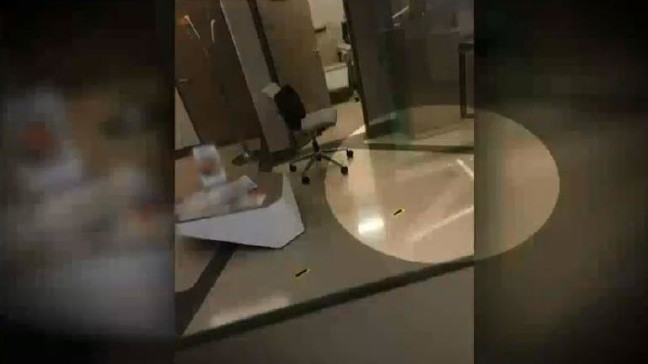 18-10/11/5bbf7b497152d81fb41ef384