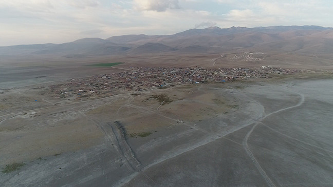 18-10/19/aw521096_04