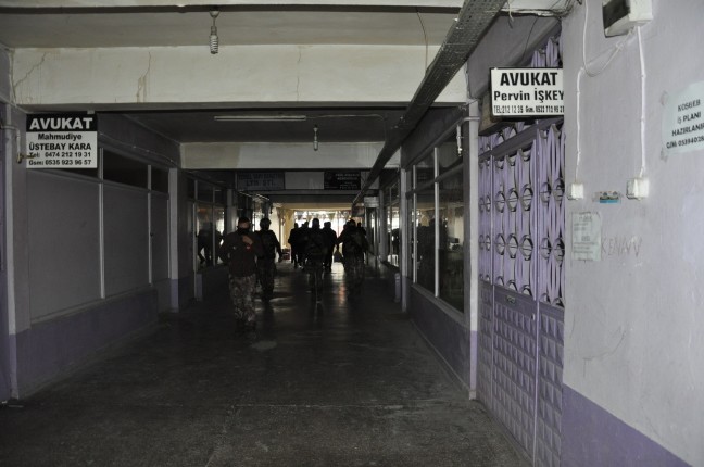 18-10/27/aw528229_04