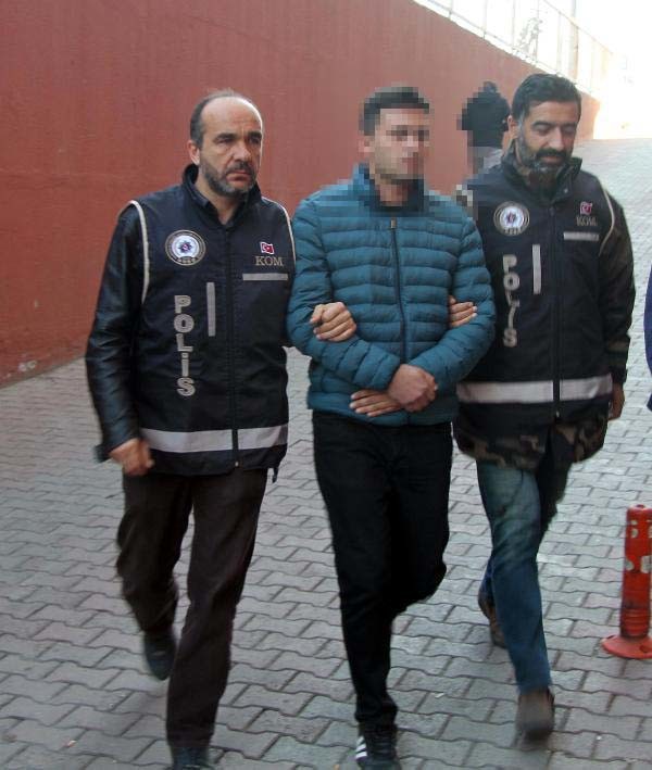 18-11/03/kayseri-merkezli-fetonun-askeri-mahrem-yapilanmasina-operasyon_8426_dhaphoto2