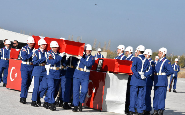 18-11/11/sehit-askerler-vandan-torenle-ugurlandi-ek-fotograflar_2354_dhaphoto5