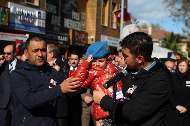 18-11/13/22-1542107463