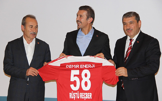 18-11/16/aw546002_02