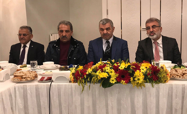 18-11/17/aw546745_04